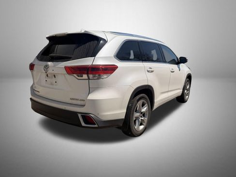 Used 2017 Toyota Highlander Limited w/ Carpet Mat Package AWD/4WD image 5