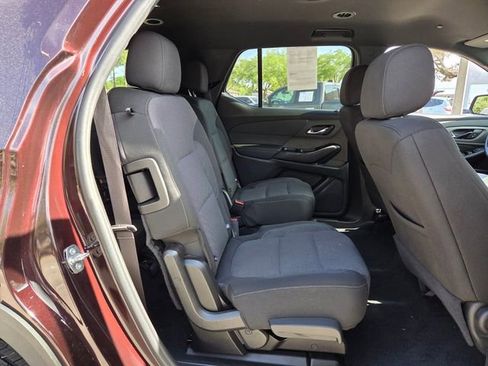 Certified 2023 Chevrolet Traverse LT FWD image 27