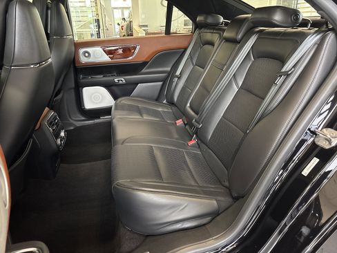 Used 2019 Lincoln Continental Black Label AWD/4WD image 29