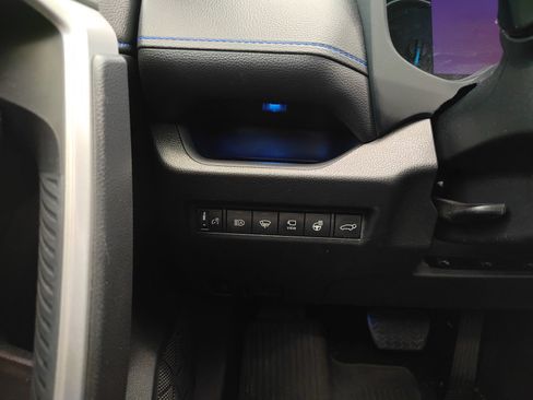 Used 2022 Toyota RAV4 XSE AWD/4WD image 12
