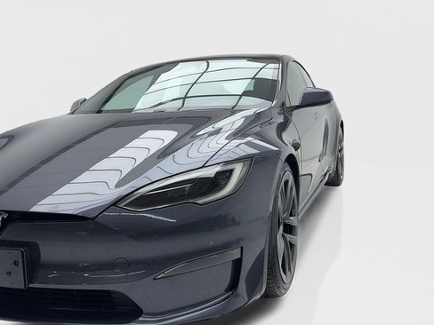 Used 2023 Tesla Model S image 3