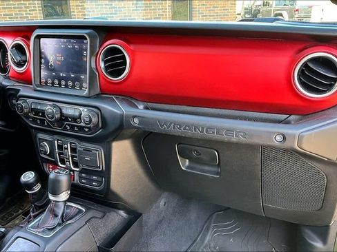 Used 2021 Jeep Wrangler Unlimited Rubicon AWD/4WD image 21