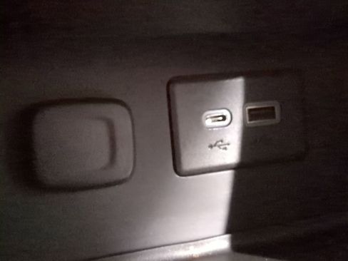 Used 2023 GMC Acadia SLE w/ Driver Convenience Package image 38