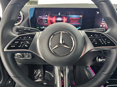 Certified 2025 Mercedes-Benz GLA 250 image 23
