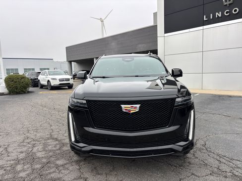 Used 2022 Cadillac Escalade Sport w/ Touring Package image 2