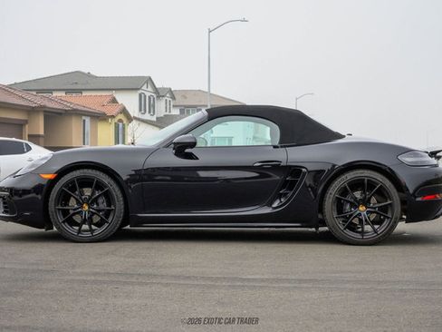 Used 2025 Porsche 718 Boxster image 19