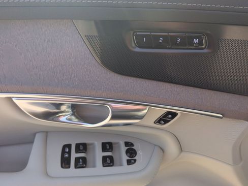 New 2026 Volvo XC90 T8 Ultra image 15