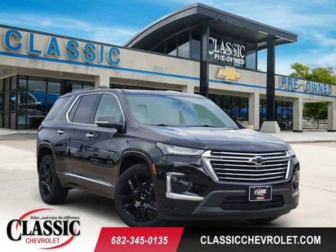 Used 2022 Chevrolet Traverse Premier w/ LPO, Floor Liner Package image 1