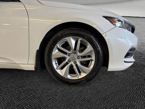 Used 2018 Honda Accord LX image 11