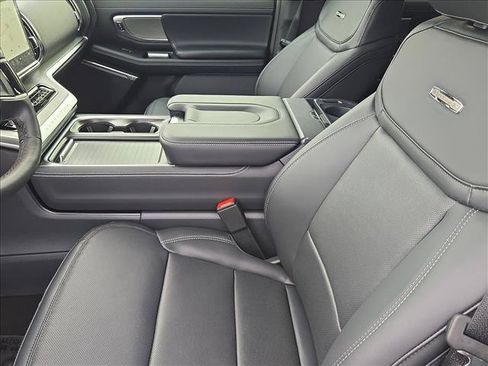 New 2027 Ford Expedition Platinum RWD image 4