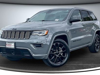 Used 2020 Jeep Grand Cherokee Altitude