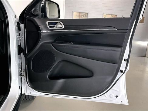 Used 2019 Jeep Grand Cherokee Limited w/ Luxury Group II AWD/4WD image 25