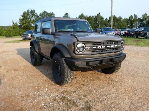 New 2026 Ford Bronco 2-Door w/ Sasquatch Package AWD/4WD image 8
