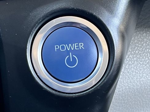 Used 2024 Toyota Sienna Limited FWD image 19