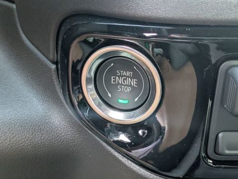 New 2026 GMC Sierra 1500 SLE image 30