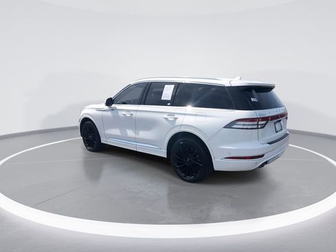Used 2021 Lincoln Aviator Reserve w/ Equipment Group 210A AWD/4WD image 6