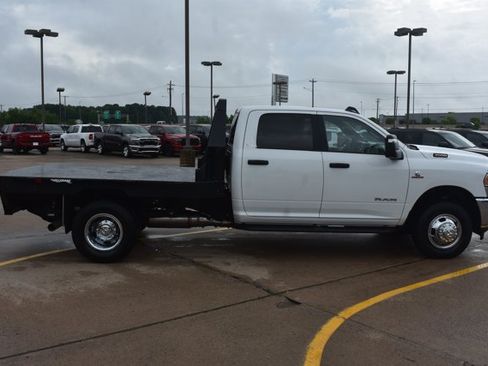 Used 2024 RAM 3500 SLT w/ Quick Order Package 2YG SLT AWD/4WD image 4