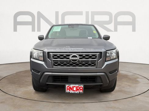 Used 2023 Nissan Frontier SV image 5