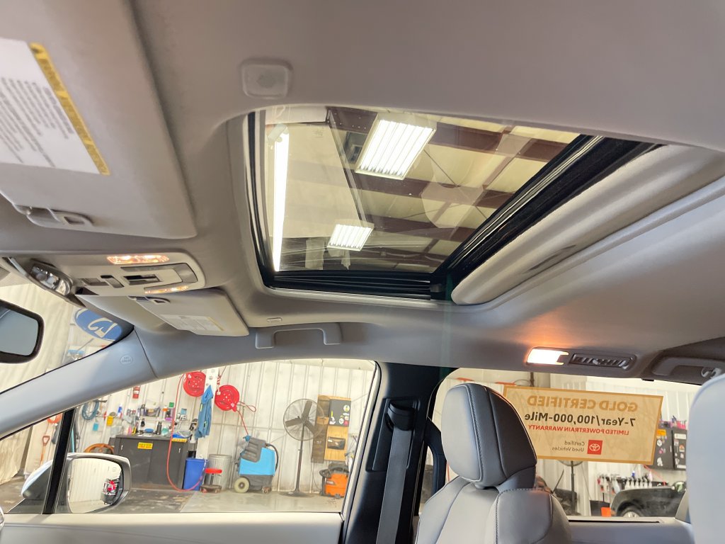 Used 2025 Toyota Sienna XLE w/ XLE Plus Package AWD/4WD image 12