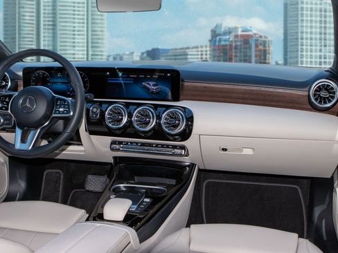 Used 2022 Mercedes-Benz A 220 image 19