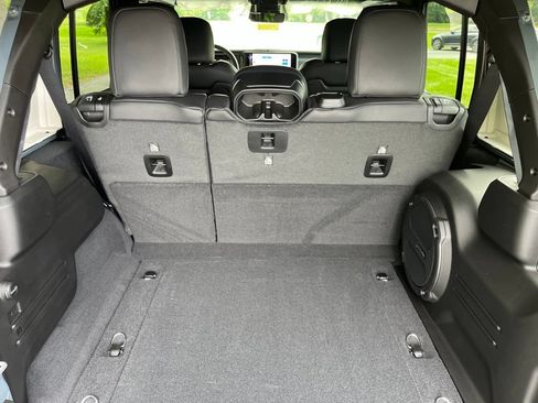 New 2026 Jeep Wrangler Unlimited Sahara AWD/4WD image 44