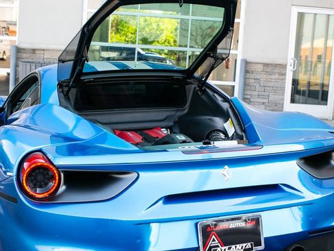 Used 2019 Ferrari 488 GTB RWD image 22