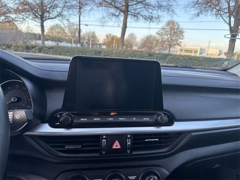 Certified 2023 Kia Forte LXS image 11