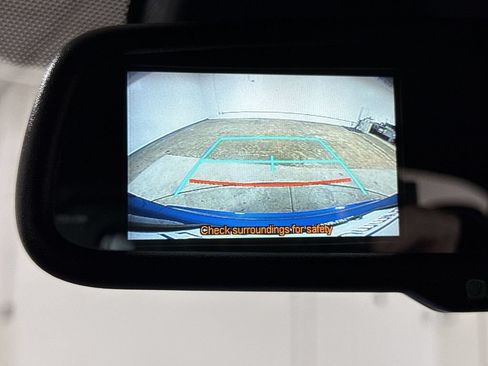 Used 2018 Toyota C-HR XLE FWD image 15