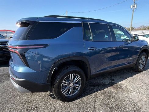 New 2026 Chevrolet Traverse LT w/ Driver Confidence Package image 5