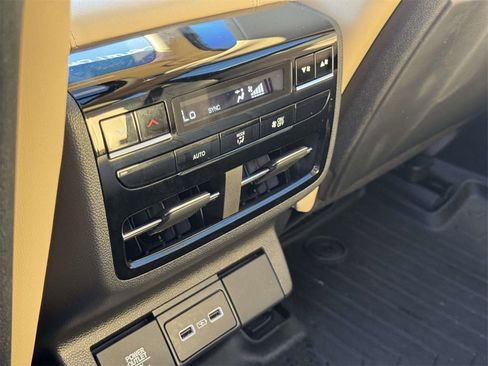 Used 2023 Acura MDX FWD w/ Technology Package image 12