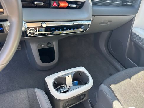 Certified 2024 Hyundai Ioniq 5 SE image 29