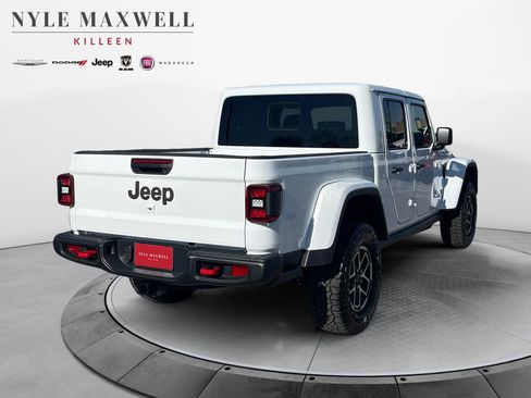 New 2026 Jeep Gladiator Rubicon w/ Steel Power Dome Hood Package AWD/4WD image 16