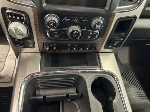 Used 2017 RAM 1500 Laramie image 30