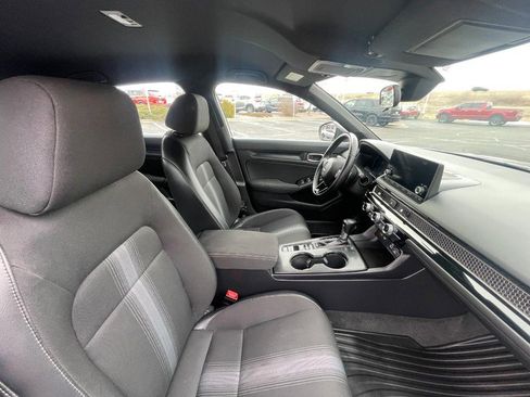 Used 2023 Honda Civic Sport image 7