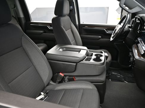 Used 2024 Chevrolet Silverado 2500 LT image 48