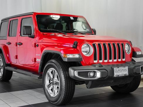 Used 2022 Jeep Wrangler Unlimited Sahara w/ Cold Weather Group AWD/4WD image 1