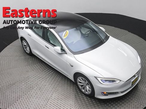 Used 2018 Tesla Model S 75D AWD/4WD image 3
