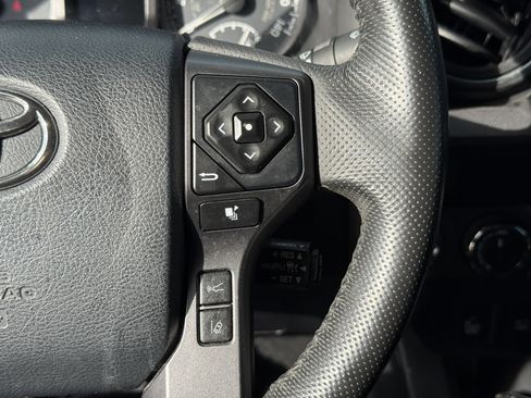 Used 2019 Toyota Tacoma TRD Off-Road w/ Technology Package image 23