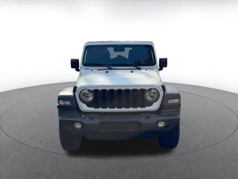 Used 2025 Jeep Wrangler Sport S image 4