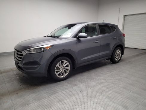 Used 2017 Hyundai Tucson SE image 2