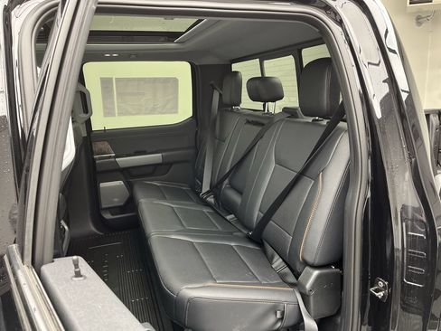 New 2026 Ford F250 Lariat w/ Lariat Premium Package AWD/4WD image 13