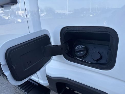 Used 2025 Ford F350 XLT image 18