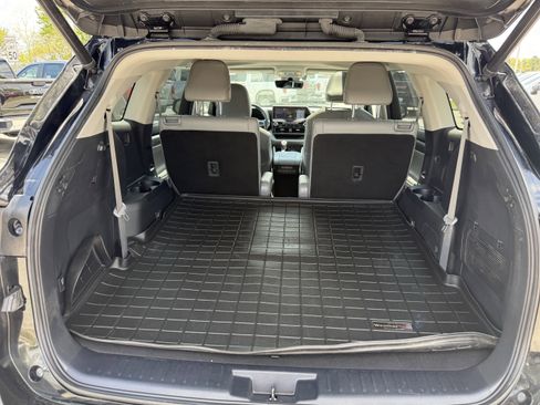 Used 2021 Toyota Highlander Limited image 31