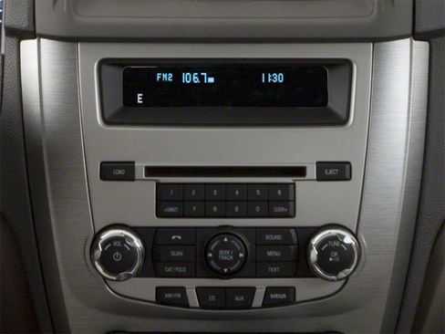 Used 2010 Ford Fusion SE FWD image 11
