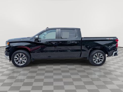 Used 2023 Chevrolet Silverado 1500 LT AWD/4WD image 2