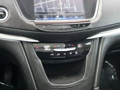 Used 2017 Cadillac XT5 Luxury w/ Driver Awareness Package FWD image 21