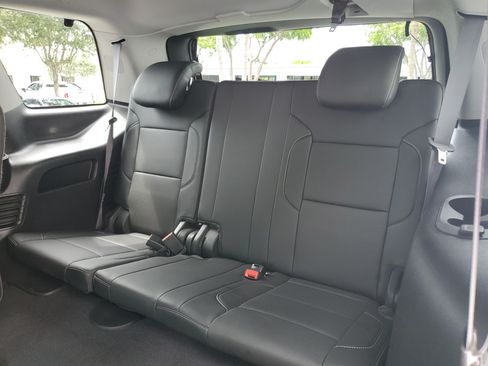 Used 2019 Chevrolet Tahoe Premier w/ RST 6.2L Performance Edition RWD image 13