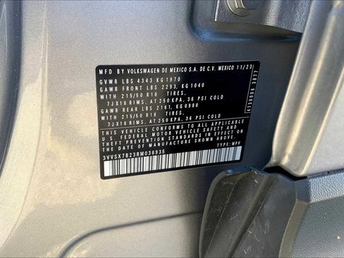Used 2024 Volkswagen Taos SE image 30