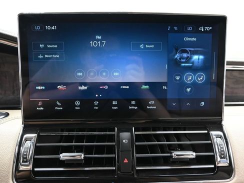 Used 2024 Lincoln Navigator Premiere AWD/4WD image 33