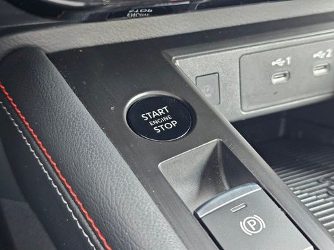 Certified 2025 Nissan Kicks SR AWD/4WD image 40